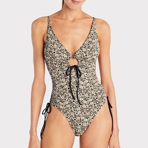 Robin Piccone | Aubrey Keyhole One Piece